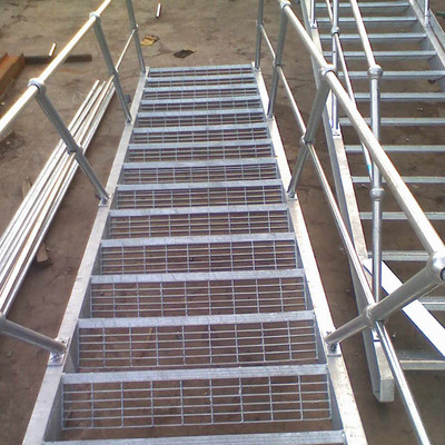 钢梯护栏%球型立柱护栏%钢格板踏步